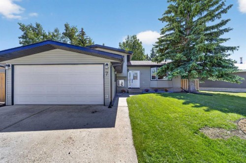 7 Westhill Drive, Didsbury, AB 