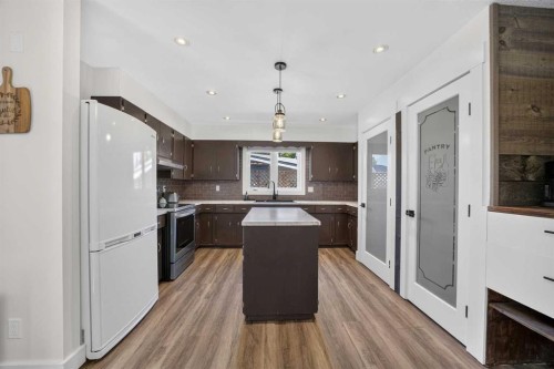 7 Westhill Drive, Didsbury, AB 