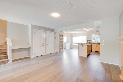 173 Copperfield Gardens Se, Calgary, AB 