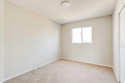 173 Copperfield Gardens Se, Calgary, AB 