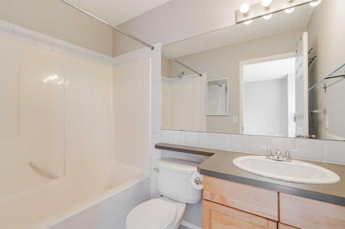 173 Copperfield Gardens Se, Calgary, AB 