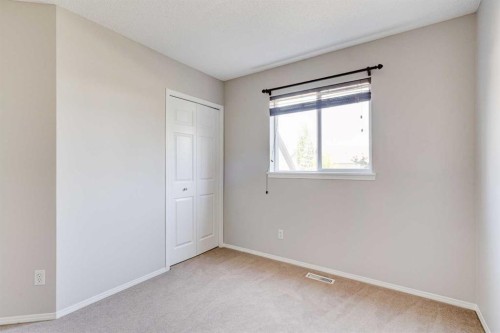 173 Copperfield Gardens Se, Calgary, AB 
