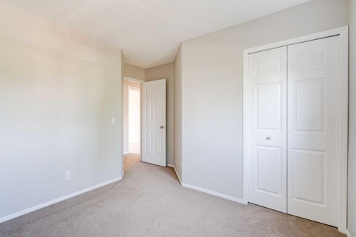 173 Copperfield Gardens Se, Calgary, AB 