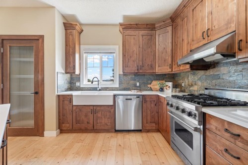 135 Drake Landing View, Okotoks, AB 