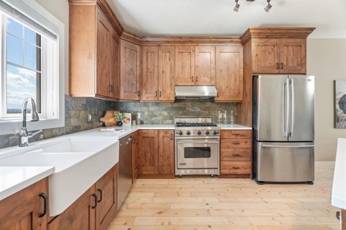 135 Drake Landing View, Okotoks, AB 