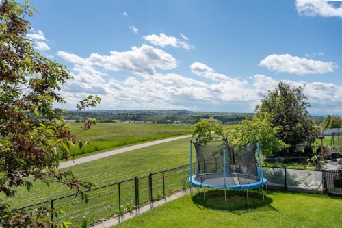 135 Drake Landing View, Okotoks, AB 