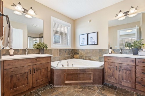 135 Drake Landing View, Okotoks, AB 