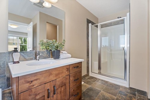 135 Drake Landing View, Okotoks, AB 