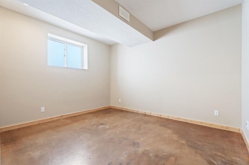 135 Drake Landing View, Okotoks, AB 