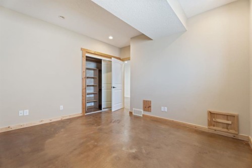 135 Drake Landing View, Okotoks, AB 