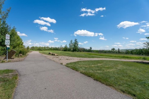 135 Drake Landing View, Okotoks, AB 
