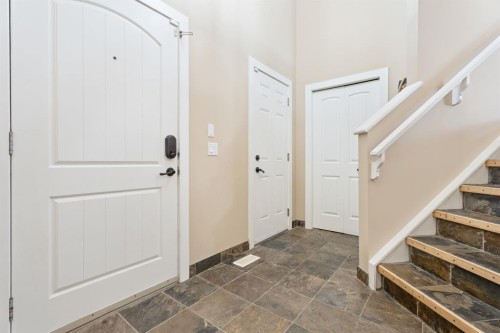 135 Drake Landing View, Okotoks, AB 