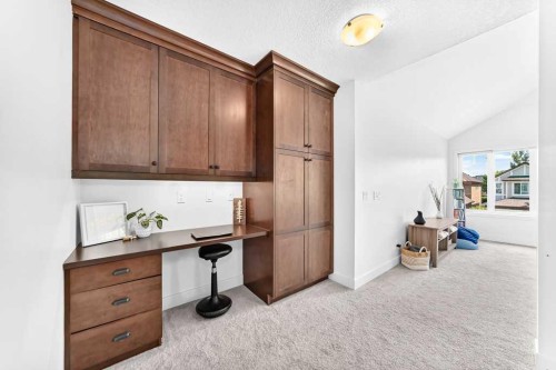 275 Aspen Hills Close Sw, Calgary, AB 