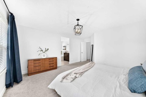 275 Aspen Hills Close Sw, Calgary, AB 