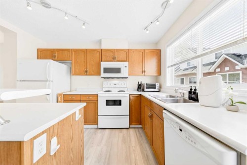 203 Mckenzie Towne Gate Se, Calgary, AB 