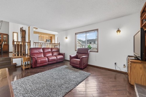 70 Pasadena Gardens Ne, Calgary, AB 