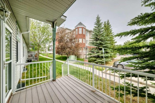 72 Prestwick Pond Terrace Se, Calgary, AB 