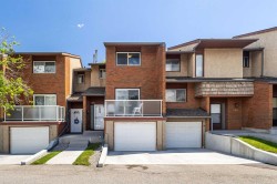 303-1305 Glenmore Trail SW Calgary, AB T2V 4Y8