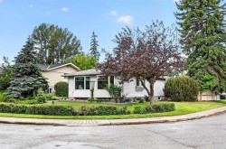 3227 Collingwood Drive NW Calgary, AB T2L 0R7