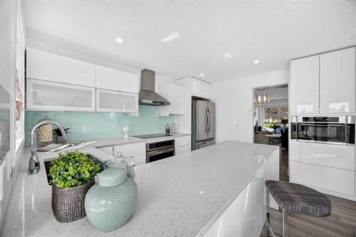 7 Signature Mews Sw, Calgary, AB 