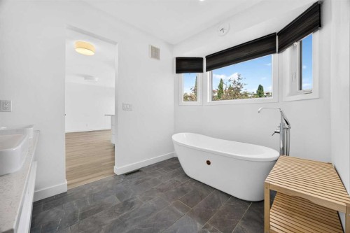 7 Signature Mews Sw, Calgary, AB 