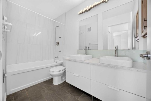 7 Signature Mews Sw, Calgary, AB 