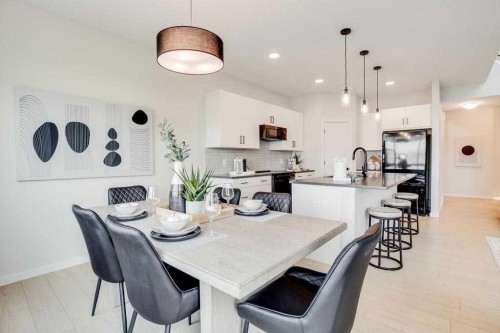 102 Rochester Crescent Nw, Calgary, AB 