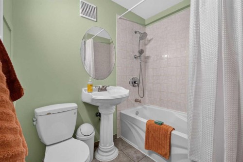 624 Regal Park Ne, Calgary, AB 