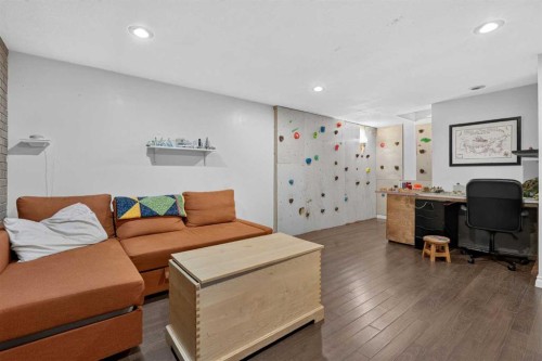 624 Regal Park Ne, Calgary, AB 