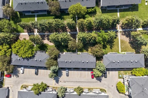 624 Regal Park Ne, Calgary, AB 