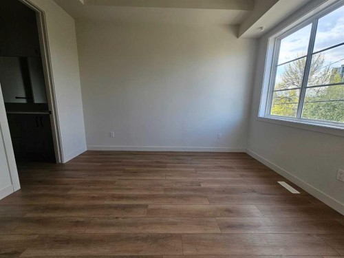3203 14 Avenue Sw, Calgary, AB 