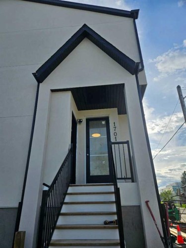 3203 14 Avenue Sw, Calgary, AB 