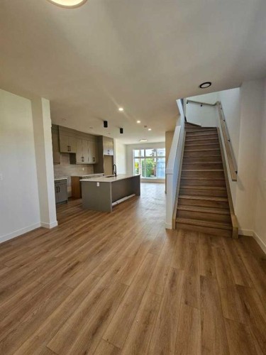 3203 14 Avenue Sw, Calgary, AB 