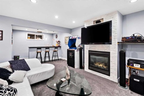 444 Rainbow Falls Way, Chestermere, AB 