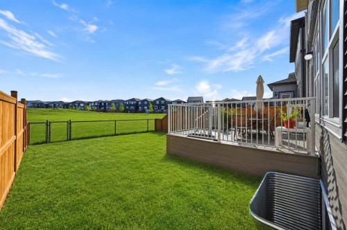 332 Belmont Park Sw, Calgary, AB 