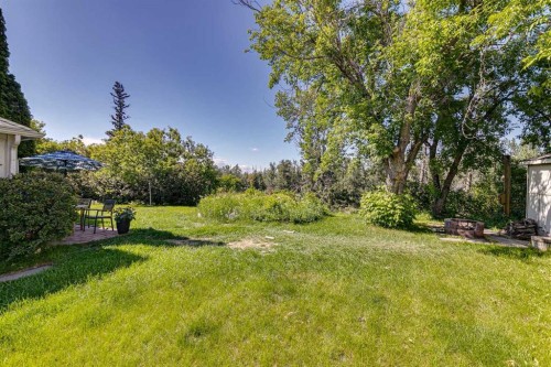 8808 48 Avenue, Calgary, AB 