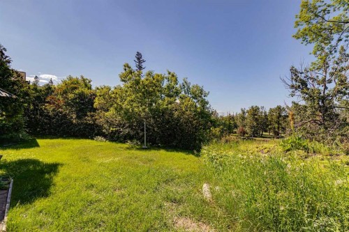 8808 48 Avenue, Calgary, AB 