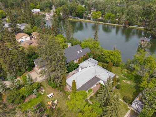 8808 48 Avenue, Calgary, AB 