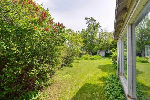 8808 48 Avenue, Calgary, AB 