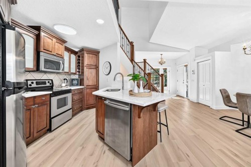 241 Springbank Terrace Sw, Calgary, AB 