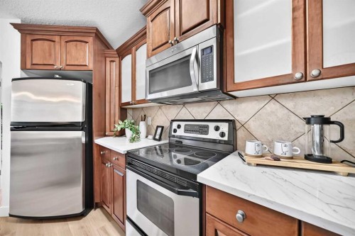 241 Springbank Terrace Sw, Calgary, AB 