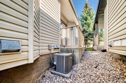 241 Springbank Terrace Sw, Calgary, AB 