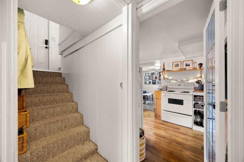 2507 15A Street Sw, Calgary, AB 