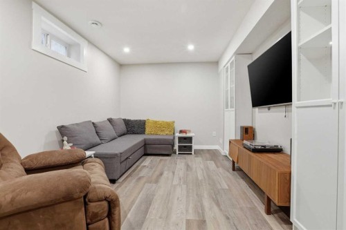 121 Canoe Square Sw, Airdrie, AB 