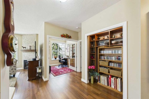 254-3000 Marda Link Sw, Calgary, AB - Indoor Photo Showing Other Room