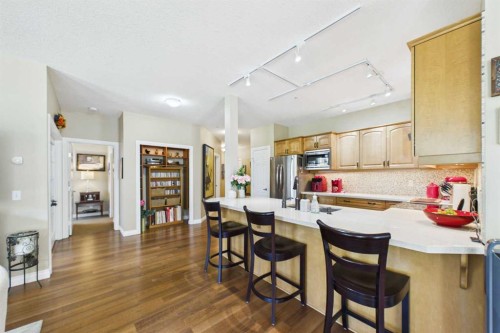 254-3000 Marda Link Sw, Calgary, AB - Indoor