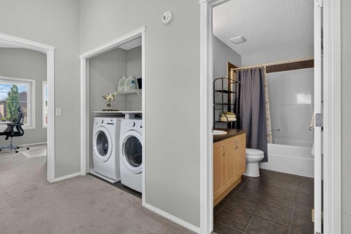 418 Evansdale Way Nw, Calgary, AB 