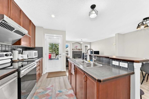94 Tuscany Ridge Common Nw, Calgary, AB 