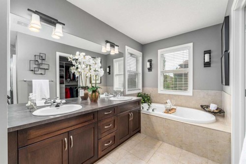 141 Copperpond Bay Se, Calgary, AB 