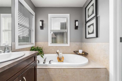 141 Copperpond Bay Se, Calgary, AB 
